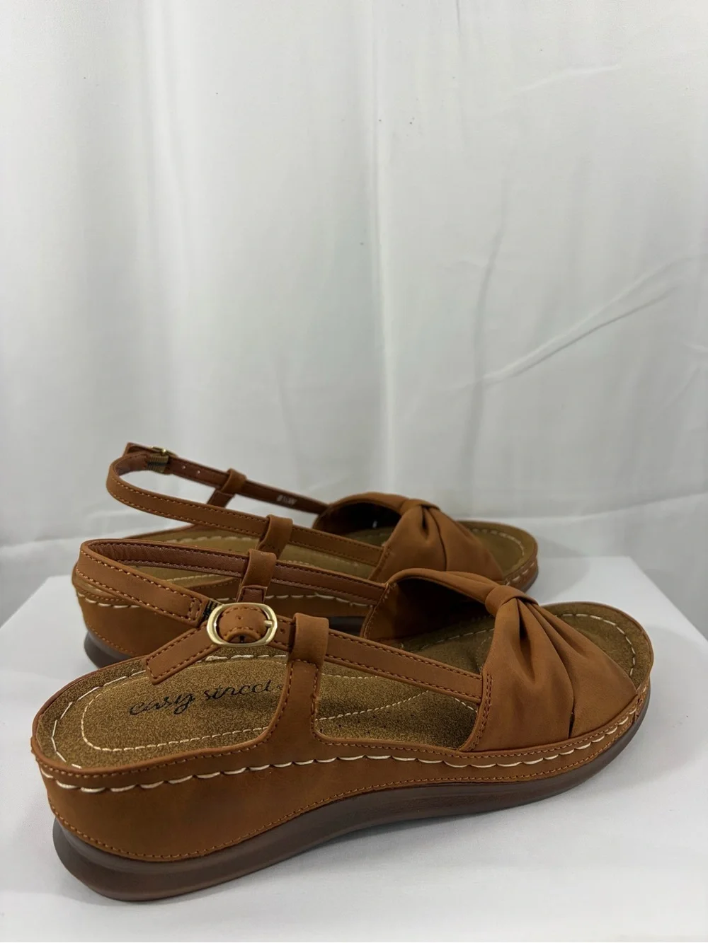 NWT Easy Street Women’s Size 8.5W Brown Bow Slingback Sandals